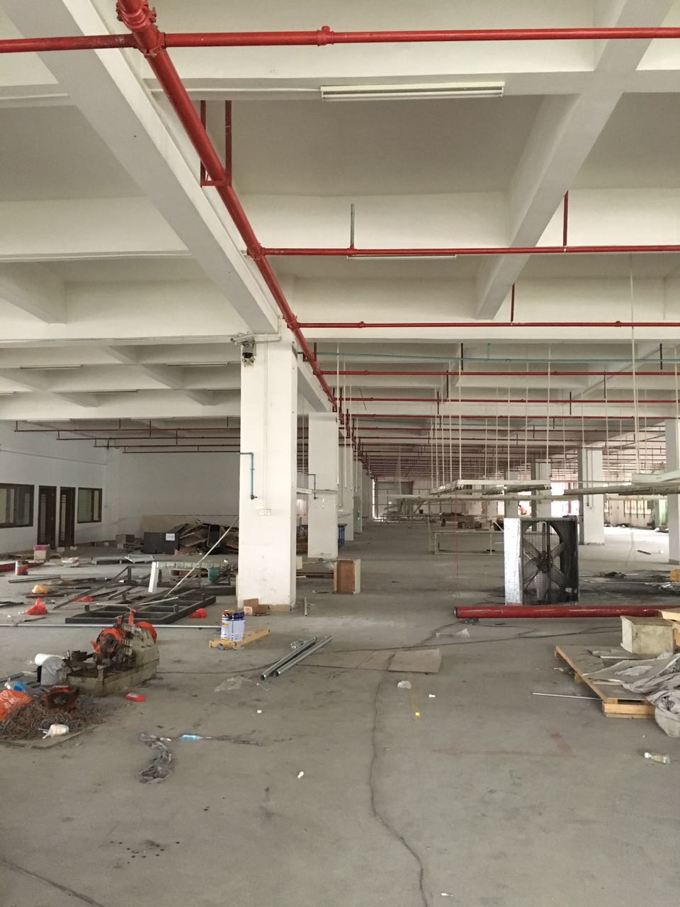 東莞清溪寫字樓設(shè)計(jì)裝修瓷磚地板磚推薦 恒鑫建筑裝飾工程有限公司專業(yè)服務(wù)